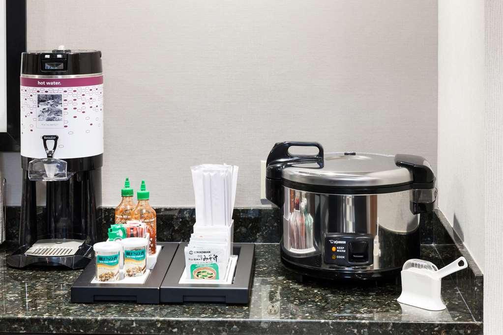 Hampton Inn Los Angeles Orange County Сайпресс Ресторан фото