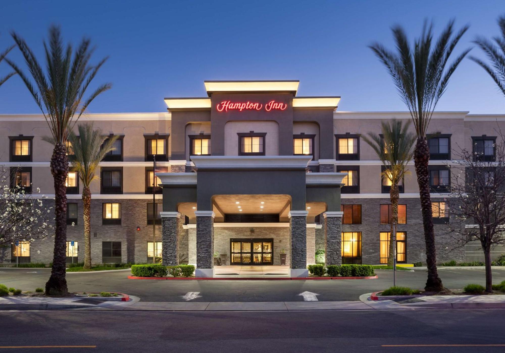 Hampton Inn Los Angeles Orange County Сайпресс Экстерьер фото