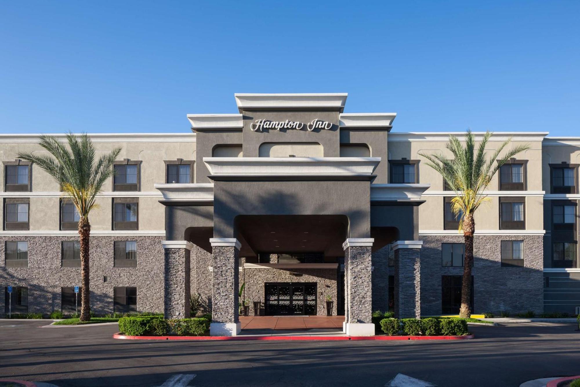 Hampton Inn Los Angeles Orange County Сайпресс Экстерьер фото